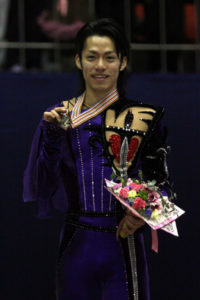 , Daisuke Takahashi décroche une nouvelle fois la médaille d&rsquo;or au Trophée de la NHK