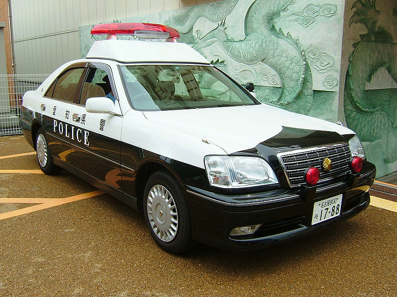 Une Toyota Crown de la police japonaise (© Gnsin)