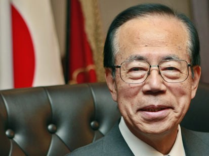 , Fukuda pour un Japon actif sur la scène internationale