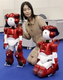 , Un nouveau robot assistant de bureau conçu par Hitachi au Japon