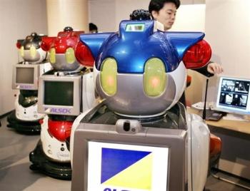, Un robot au Japon qui parcourt les bureaux pour déloger les drogués de boulot