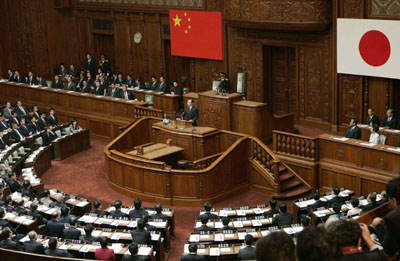 , Les dirigeants chinois et japonais s&rsquo;engagent à stimuler les relations stratégiques