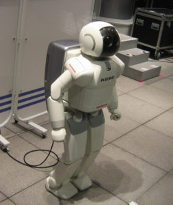 , Le robot Asimo toujours en apprend toujours plus