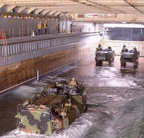 Missile nord-coréen | Exercice amphibie | Persona non grata