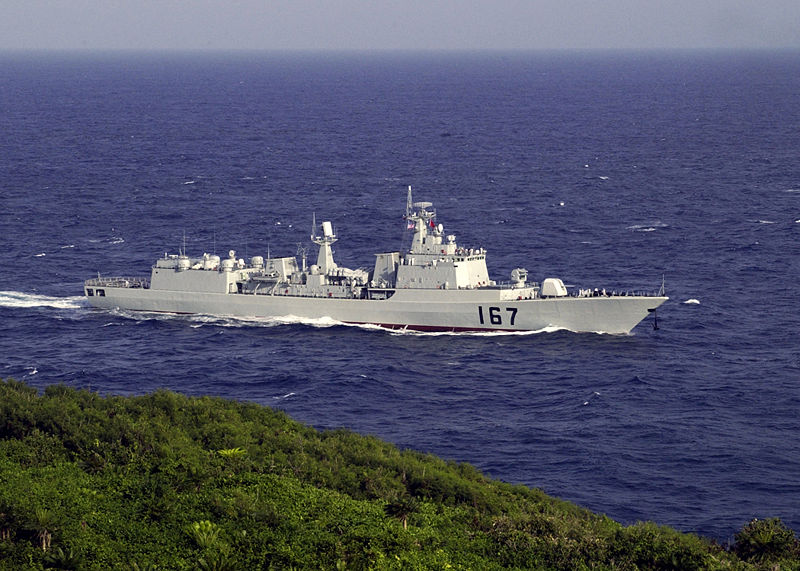 Bâtiment de la marine de guerre chinoise (destroyer Shenzhen). © Source Wikipédia. 