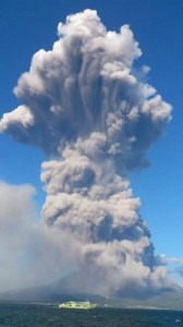 Éruption du Sakurajima (© CHIKA009)