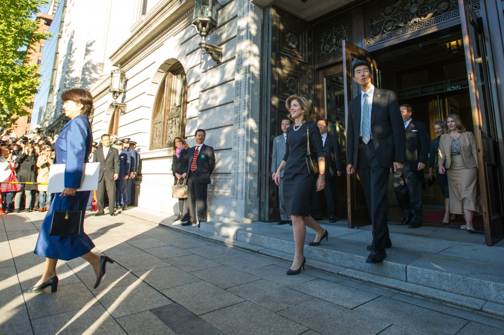 Caroline Kennedy, ambassadrice américaine au Japon, en novembre 2013 (© State Department photo by William Ng)