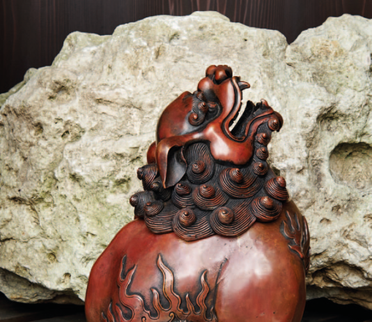 Art Bouddhique et objets insolites