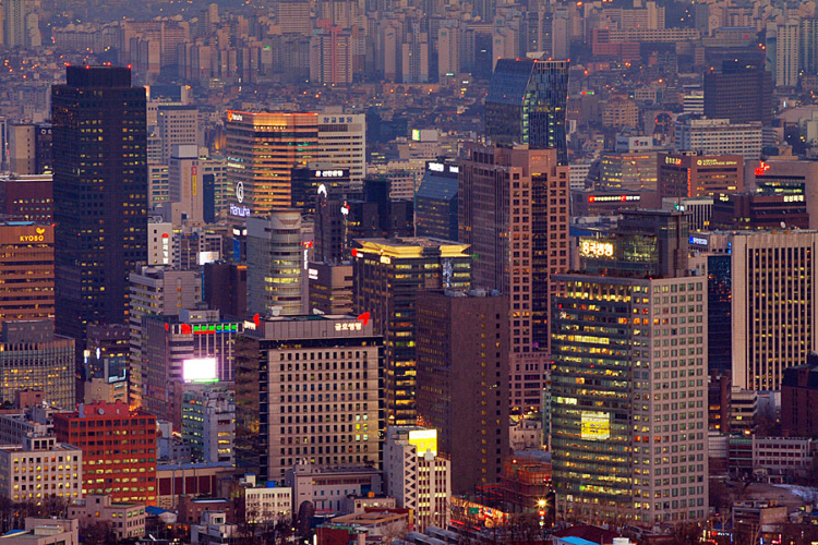 Un quartier d'affaire de Séoul (© Patriotmissile)