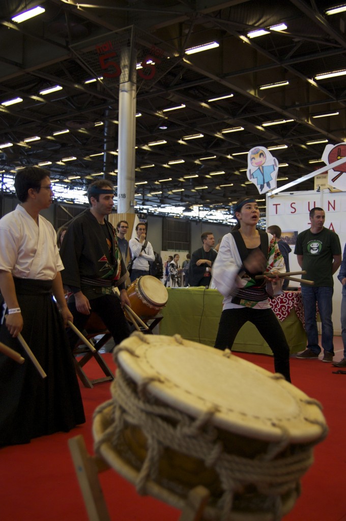 Initiation au Taiko avec l'association Tsunagari Taiko center.