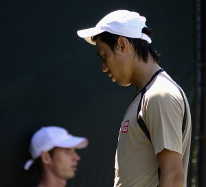 Le joueur de tennis Kei Nishikori à l'entraînement