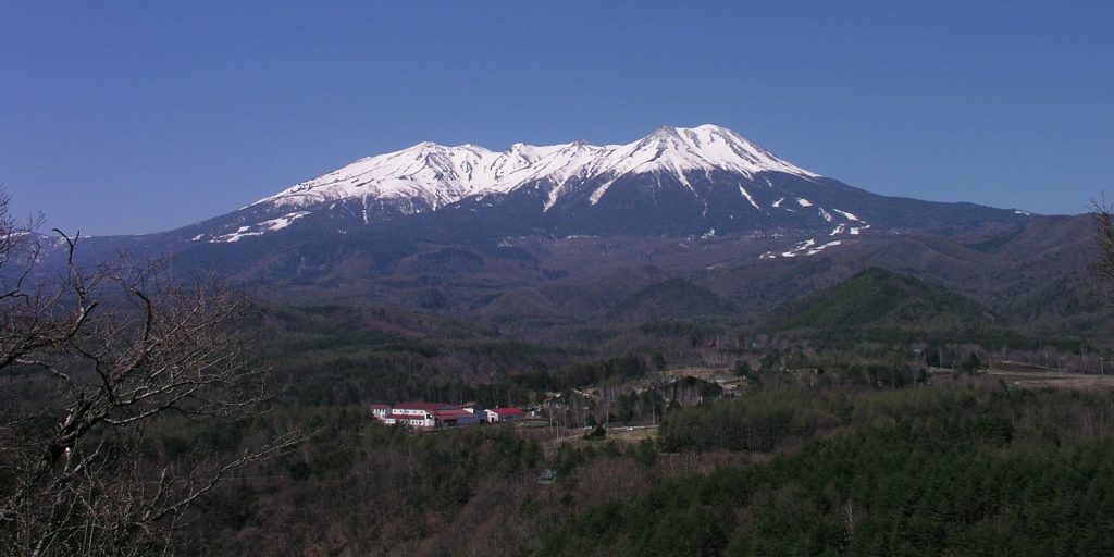 Le mont Ontake recouvert de neige (© Atsushi Ueda)