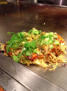 L'Okonomiyaki de Hiroshima (© S_Babie)