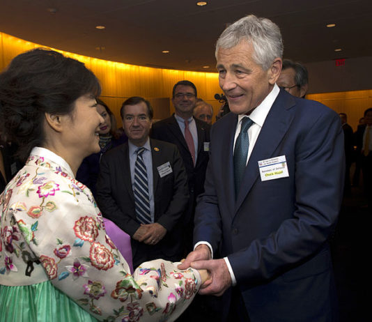 Park Geun-Hye ouverte au dialogue avec la Corée du Nord et le Japon
