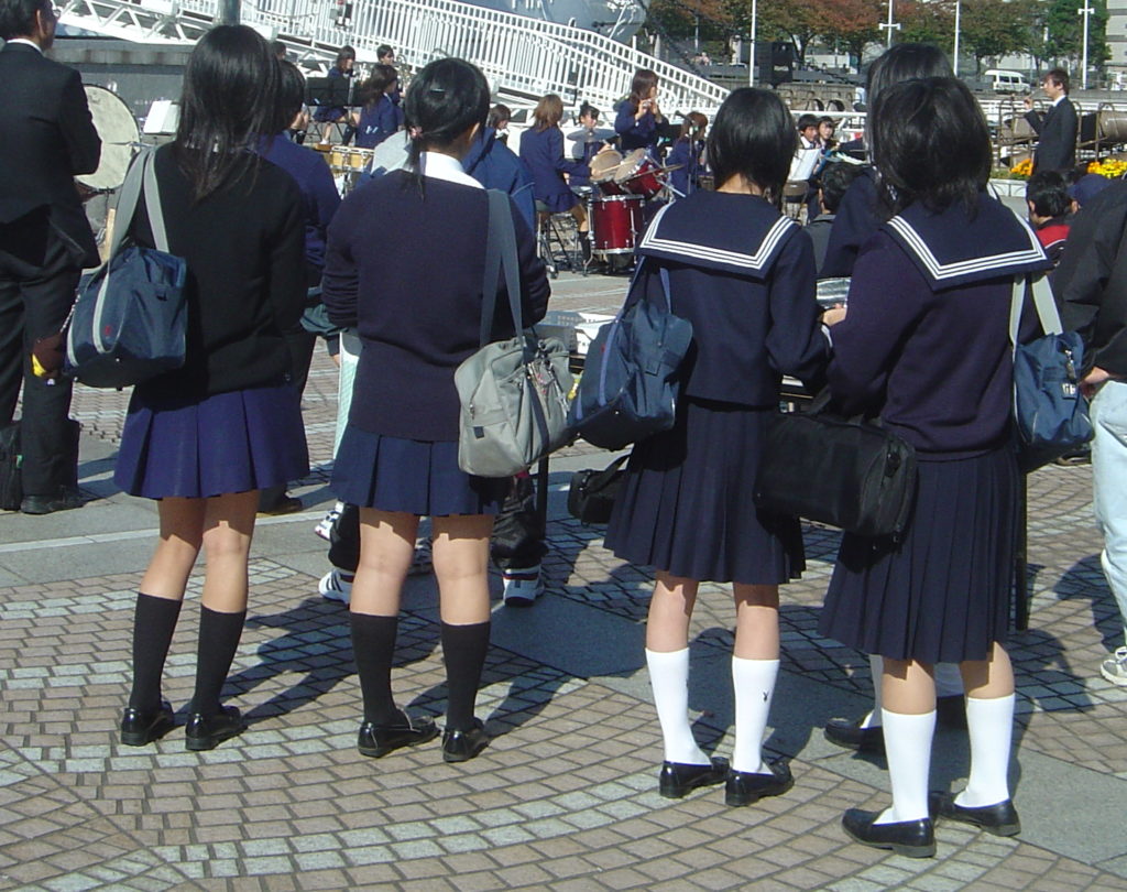 Des collégiennes japonaises en uniforme (© David Monniaux)