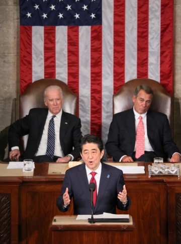 Shinzô Abe lors de son discours au Congrès (© Japan Kantei)