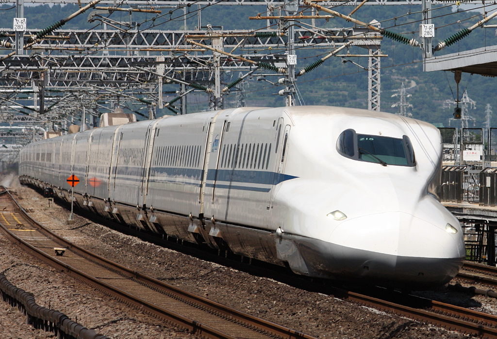C’est dans un Shinkansen Nozomi semblable à celui-ci (modèle N700) que l’incident à eu lieu  (©JobanLineE531)