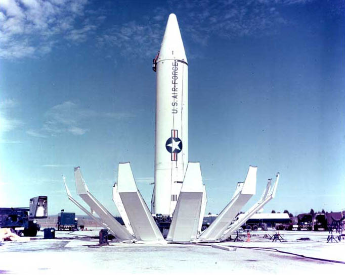 Un missile nucléaire américain Jupiter déployé pendant la guerre froide (© wikipedia/ US Army)