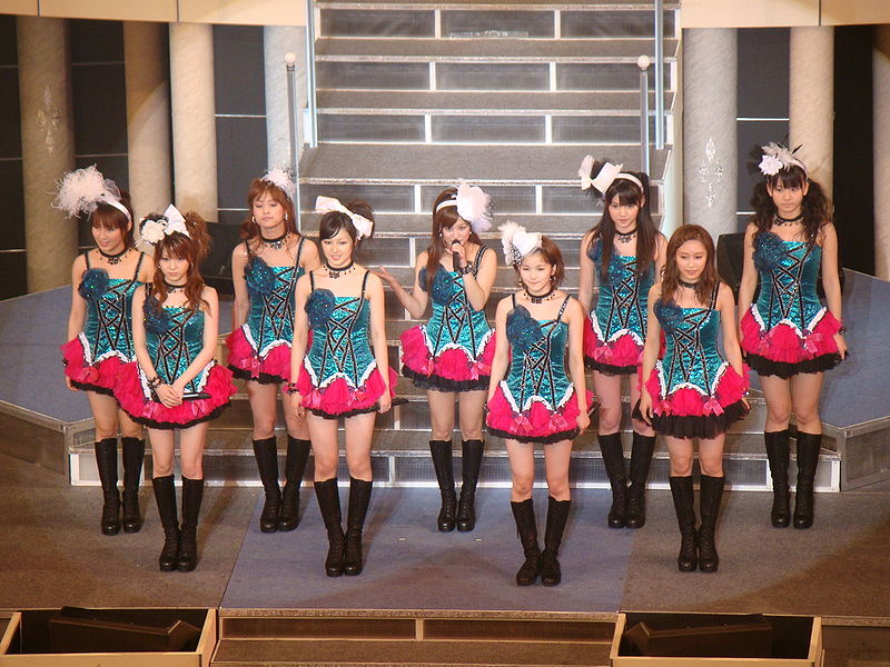 Le groupe d'idol Morning Musume en 2009 (© HIADA)