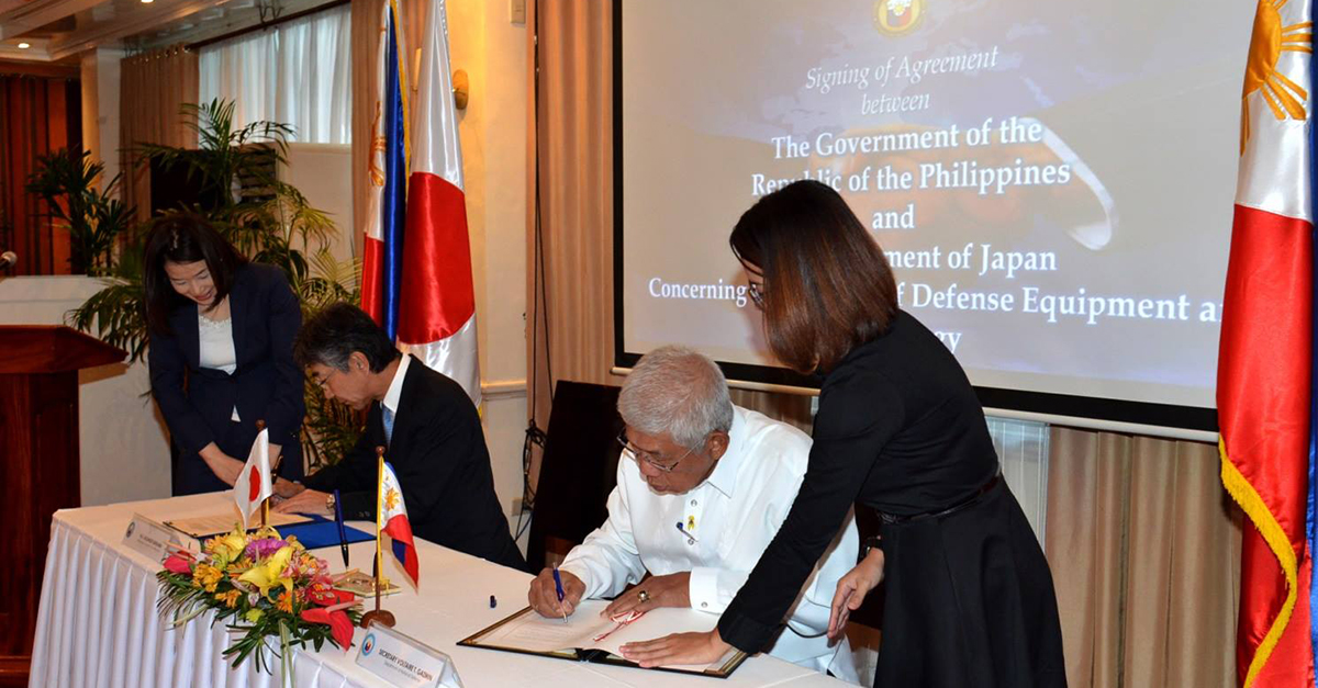 La signature de l'accord au camp Aguinaldo (© Gouvernement de la République des Philippines)