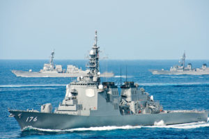 Le destroyer japonais JS Chôkai. (© Denver Applehans, U.S. Navy)