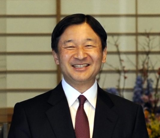 Naruhito promet de se dévouer en tant qu’empereur
