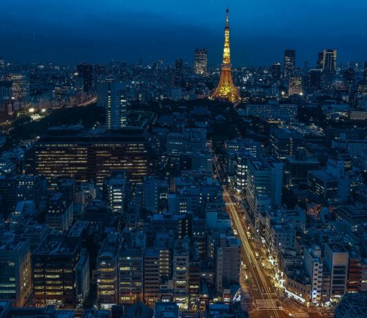 Musique et Saké se marient le temps d’un soir à Tôkyô