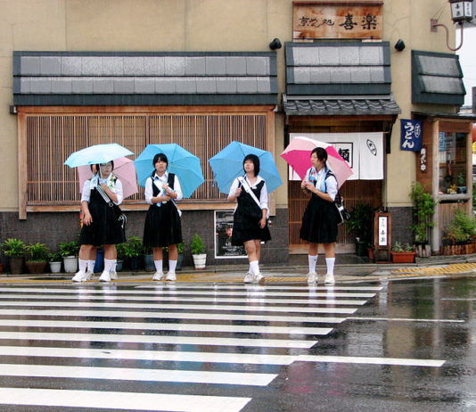 Tôkyô interdit les sollicitations de photos dénudées à des mineurs