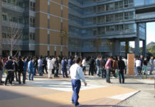 Exercice d’évacuation d’une éventuelle attaque de missiles balistiques à Tôkyô