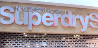 super dry mode vêtements marque enseigne japonaise