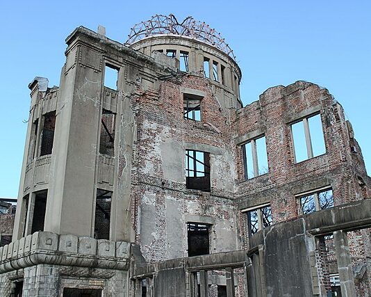 Don de vaccins | Visite à Hiroshima | Professeur d’université