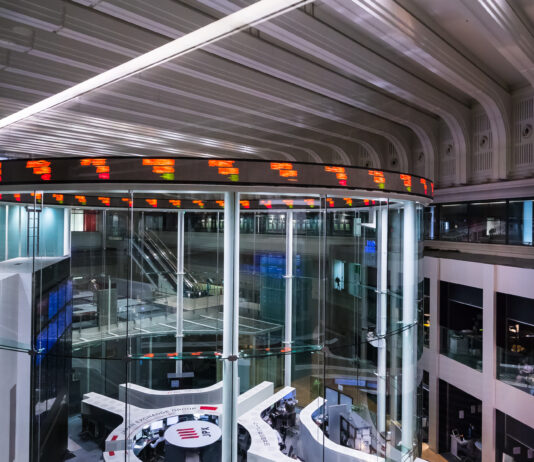 Relations avec la Corée du Sud | Bourse de Tôkyô | Disparition d’Isozaki