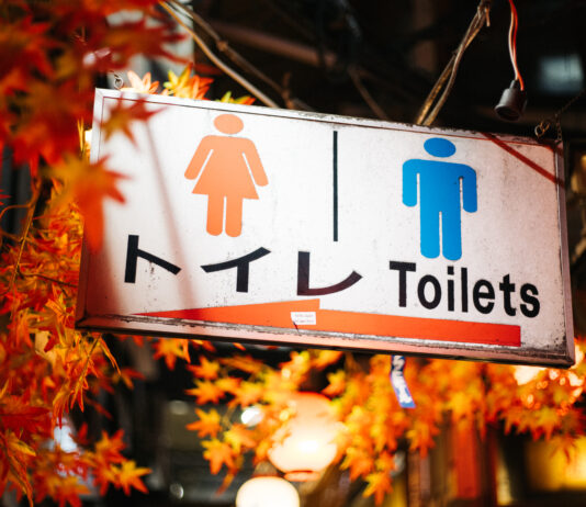 Taux d’approbation | Tensions avec la Chine | Toilettes pour femmes