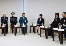 Travailleurs étrangers | Industrie du divertissement | Anniversaire impérial