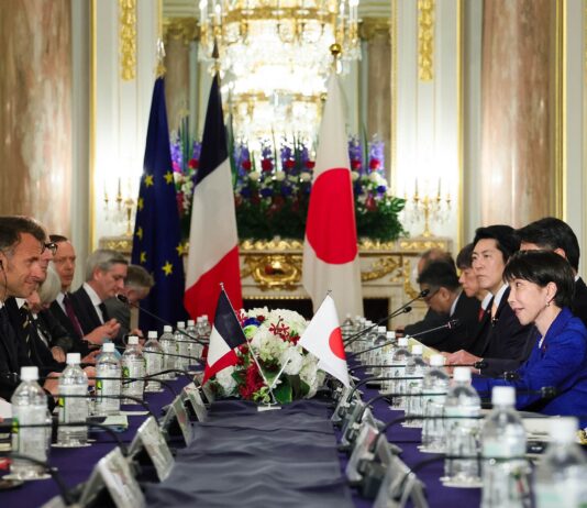 Tournée européenne | Chute de la natalité | Cours du soir